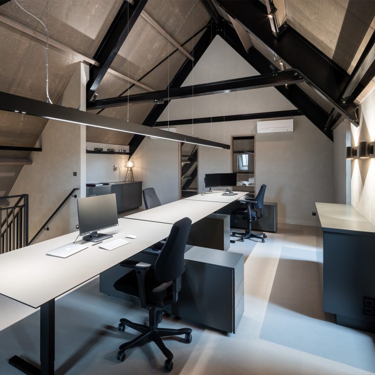 vierkant-Interieur-Vlaamse-schuur-kantoor-cafe-41.jpg